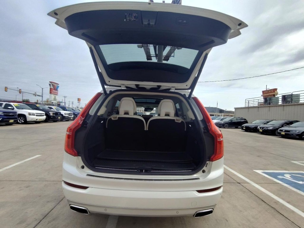 2020 Volvo XC90 Image 44