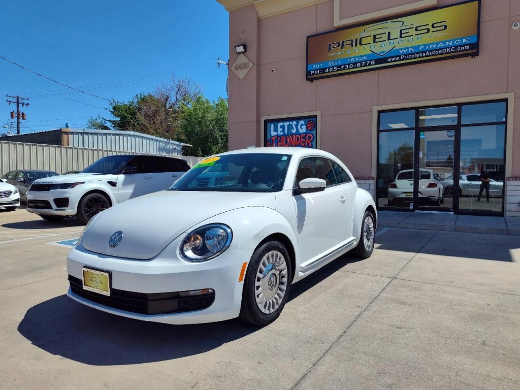 2014 Volkswagen Beetle Image 8