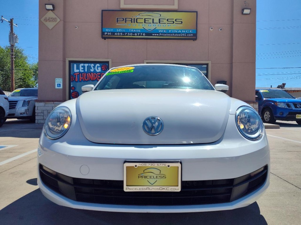 2014 Volkswagen Beetle Image 9