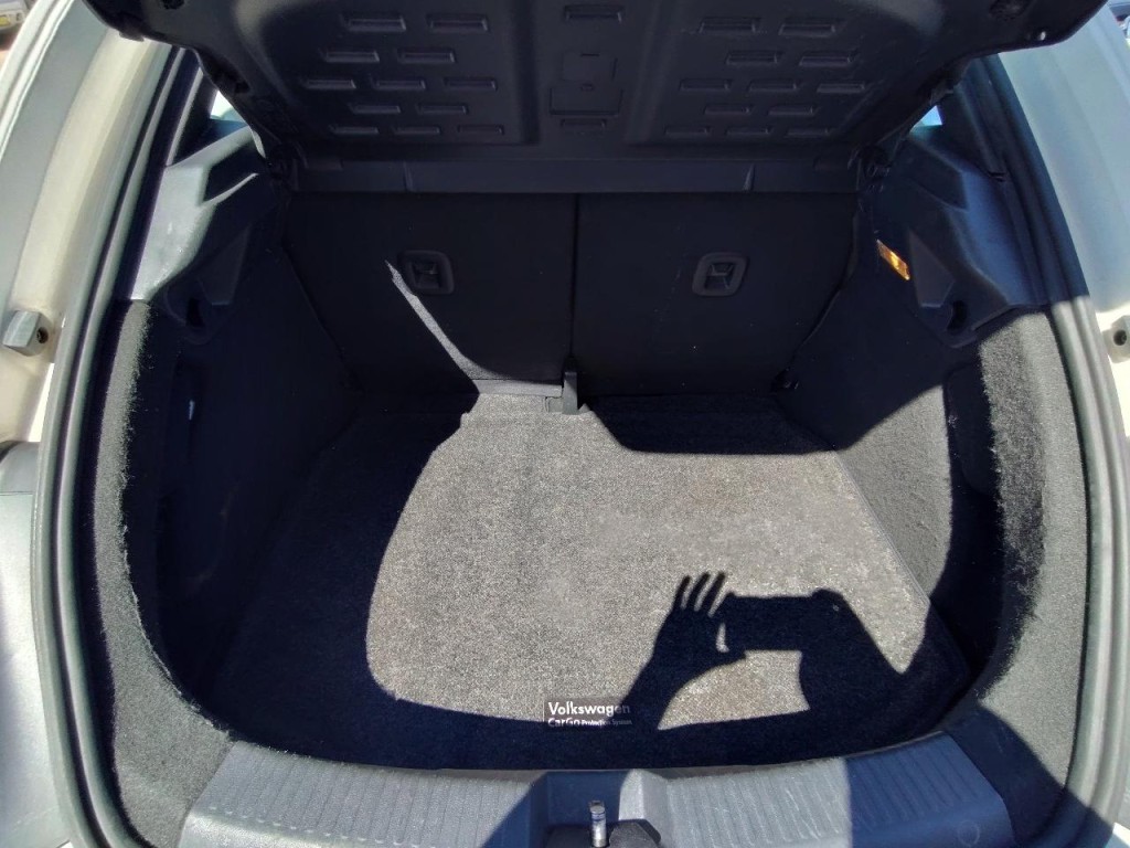 2014 Volkswagen Beetle Image 35