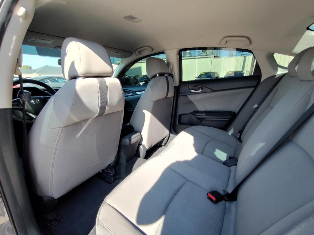2019 Honda Civic Image 30