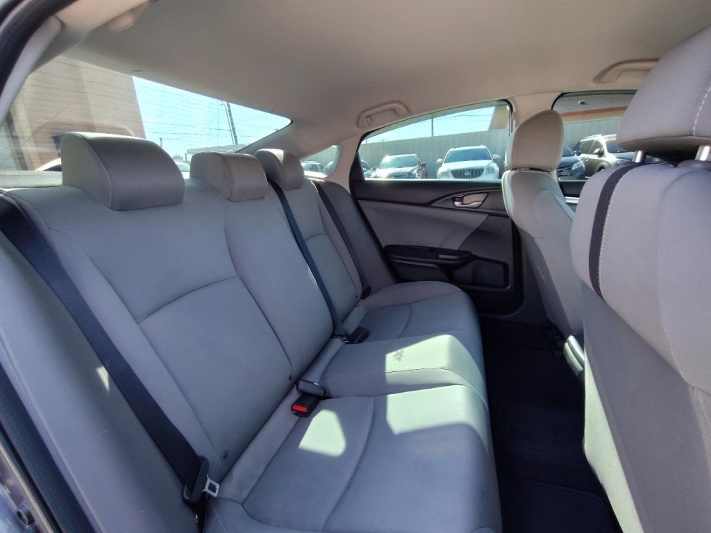 2019 Honda Civic Image 36