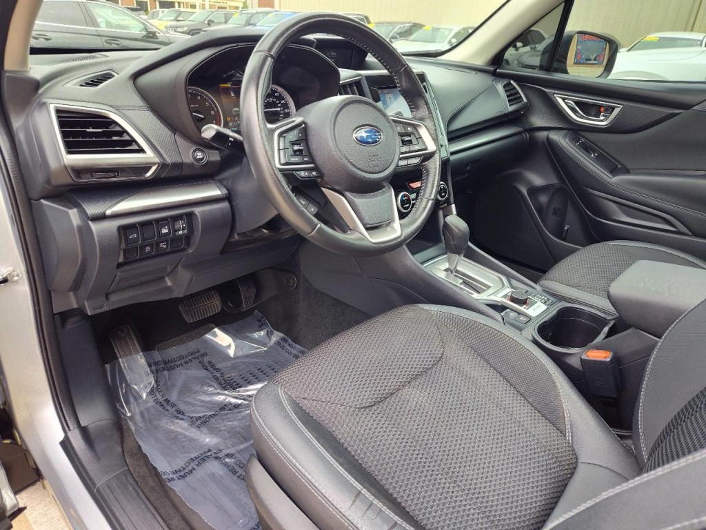 2019 Subaru Forester Image 16