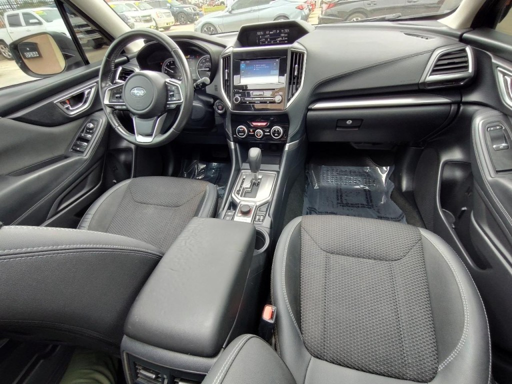 2019 Subaru Forester Image 38