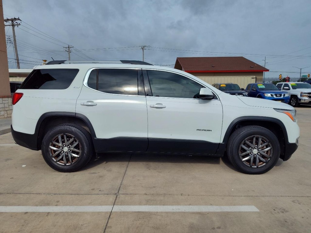 2017 GMC Acadia Image 3