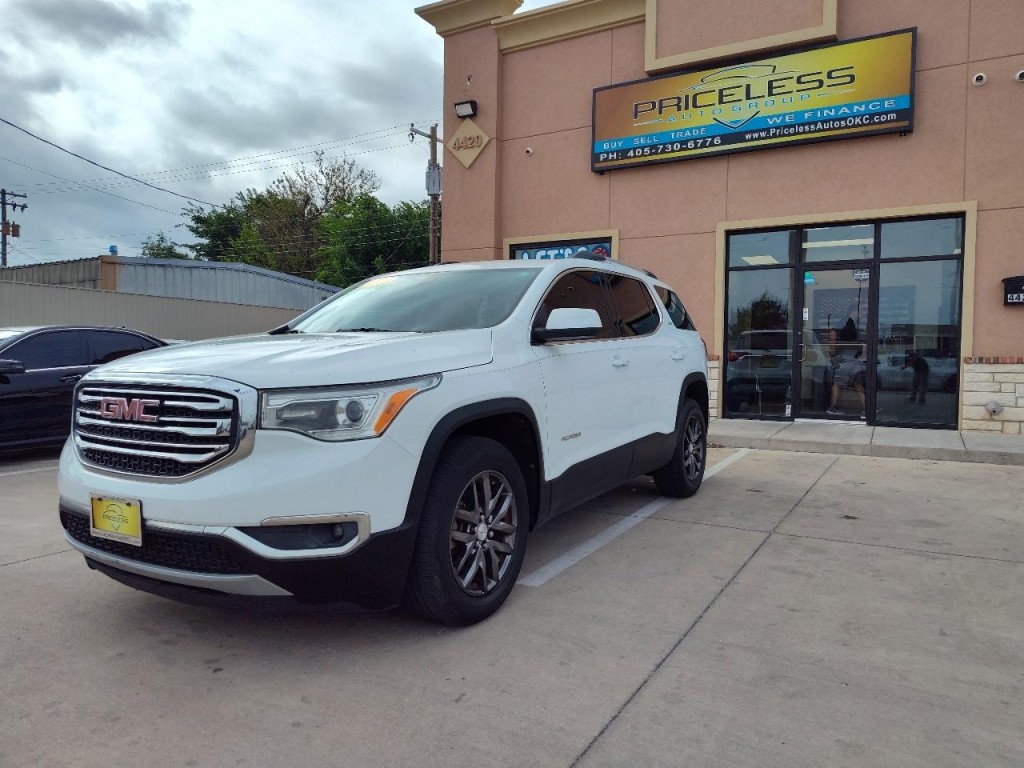 2017 GMC Acadia Image 8