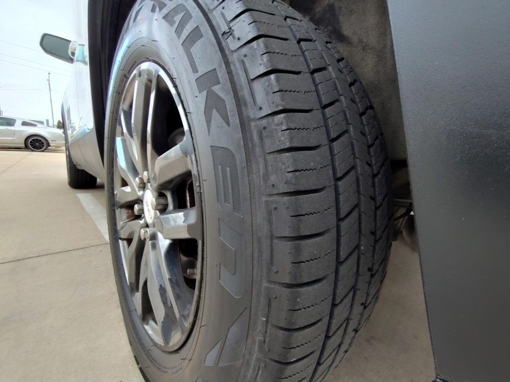 2017 GMC Acadia Image 12