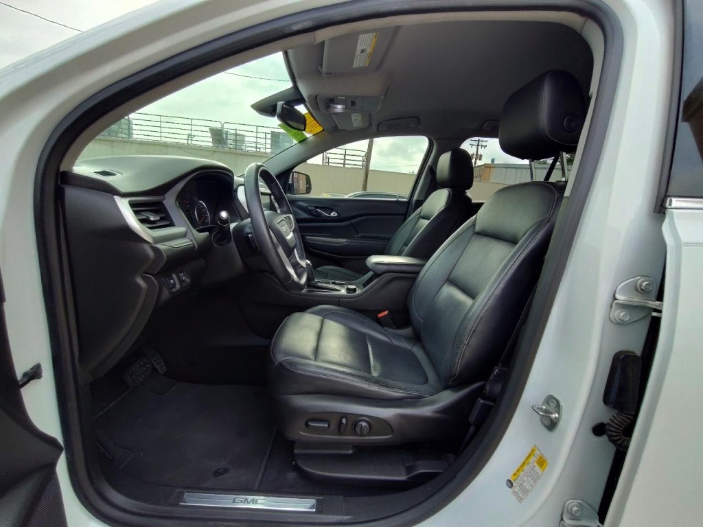 2017 GMC Acadia Image 15