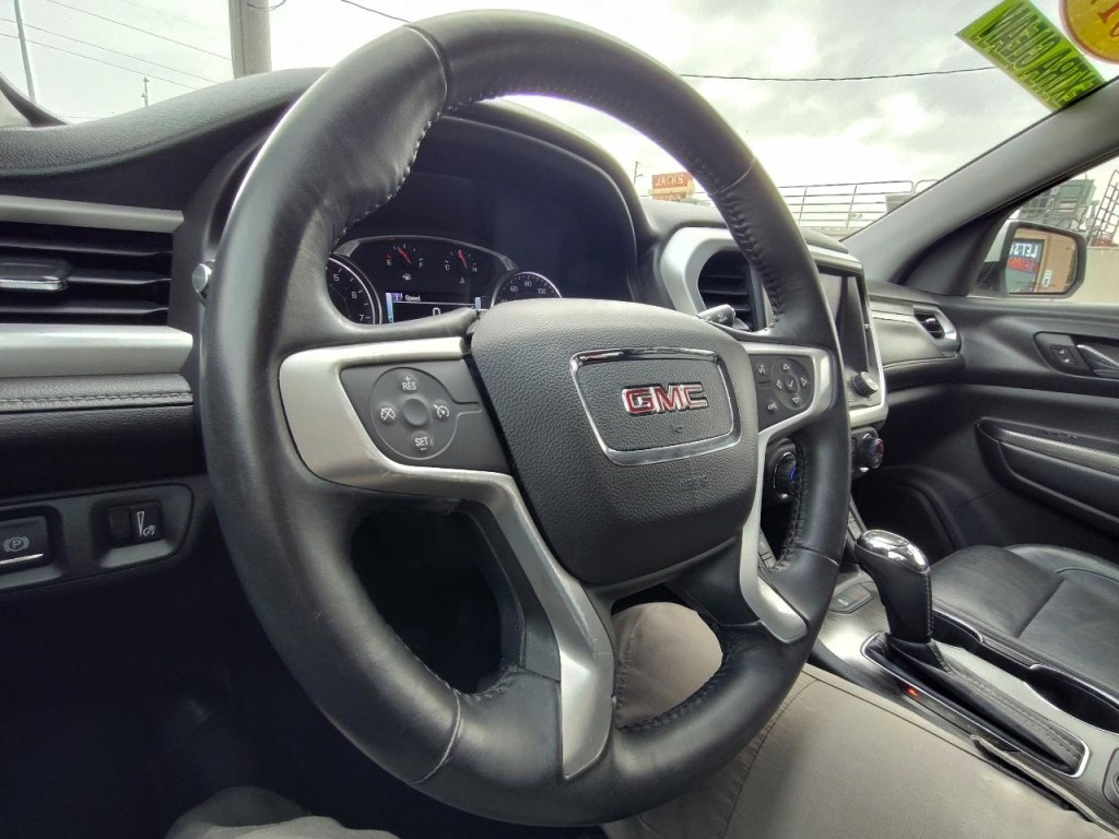 2017 GMC Acadia Image 19