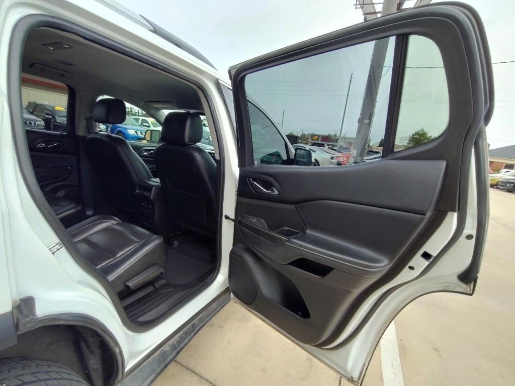 2017 GMC Acadia Image 38