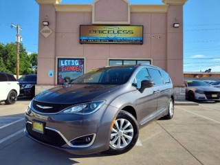 Image for 2018 Chrysler Pacifica Touring-L Plus ID: 7342334