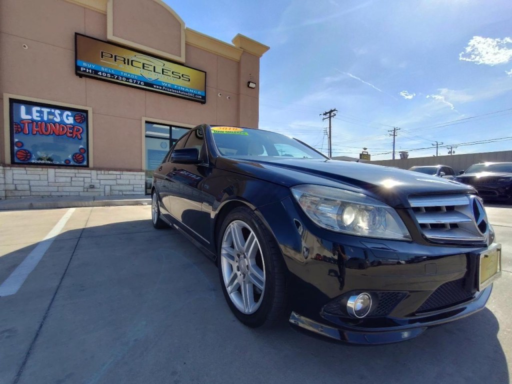 2010 Mercedes-Benz C-Class Image 2