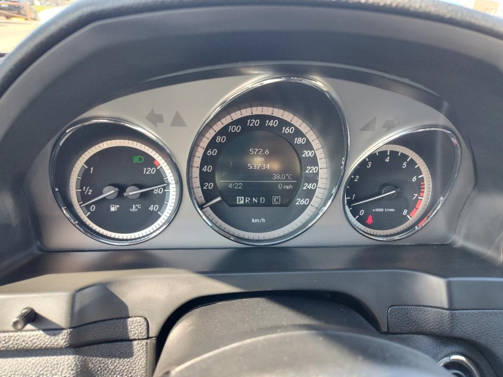 2010 Mercedes-Benz C-Class Image 19
