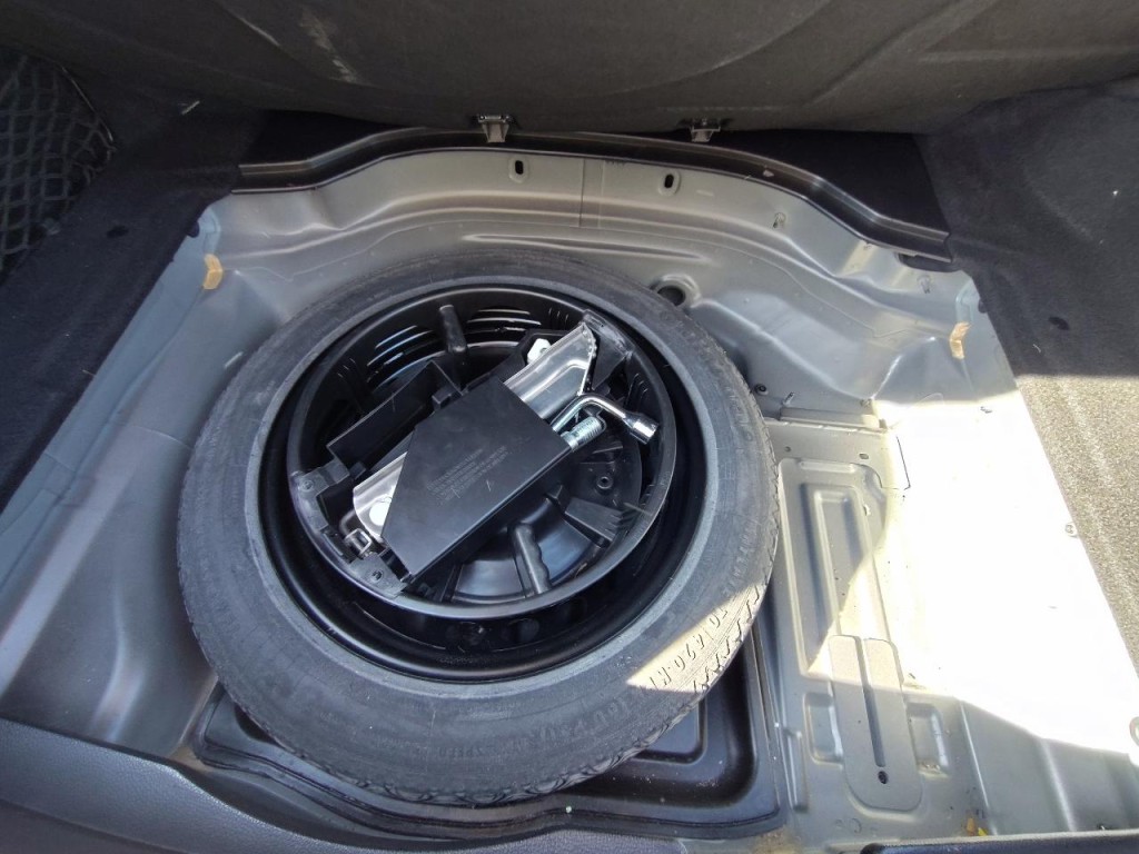 2010 Mercedes-Benz C-Class Image 37