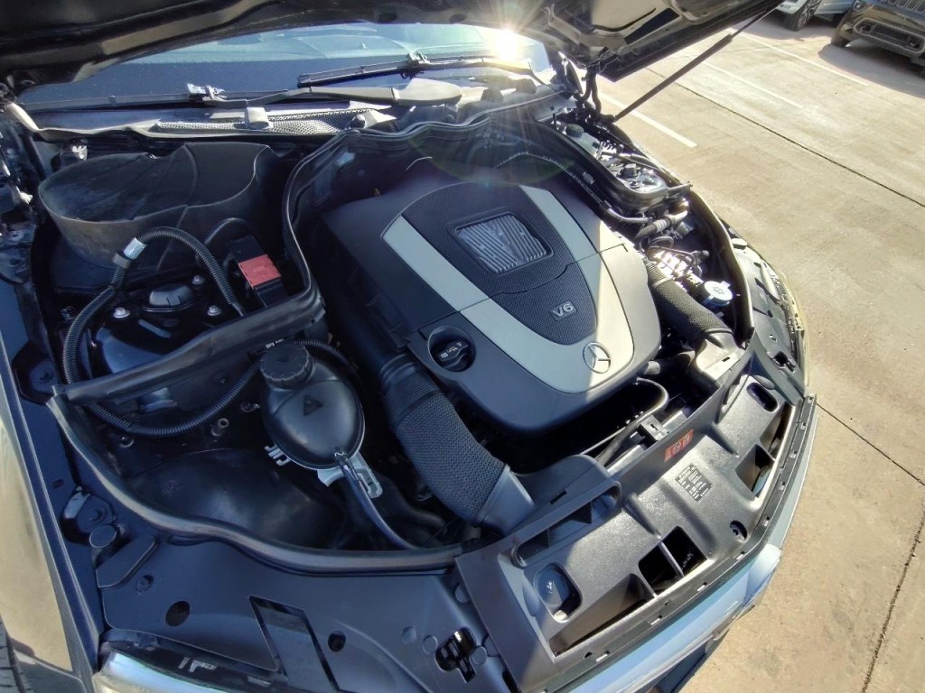2010 Mercedes-Benz C-Class Image 41