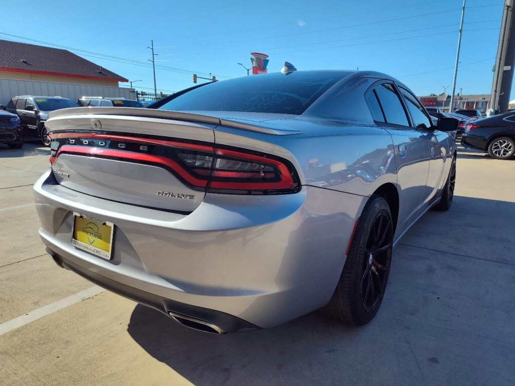 2015 Dodge Charger Image 4