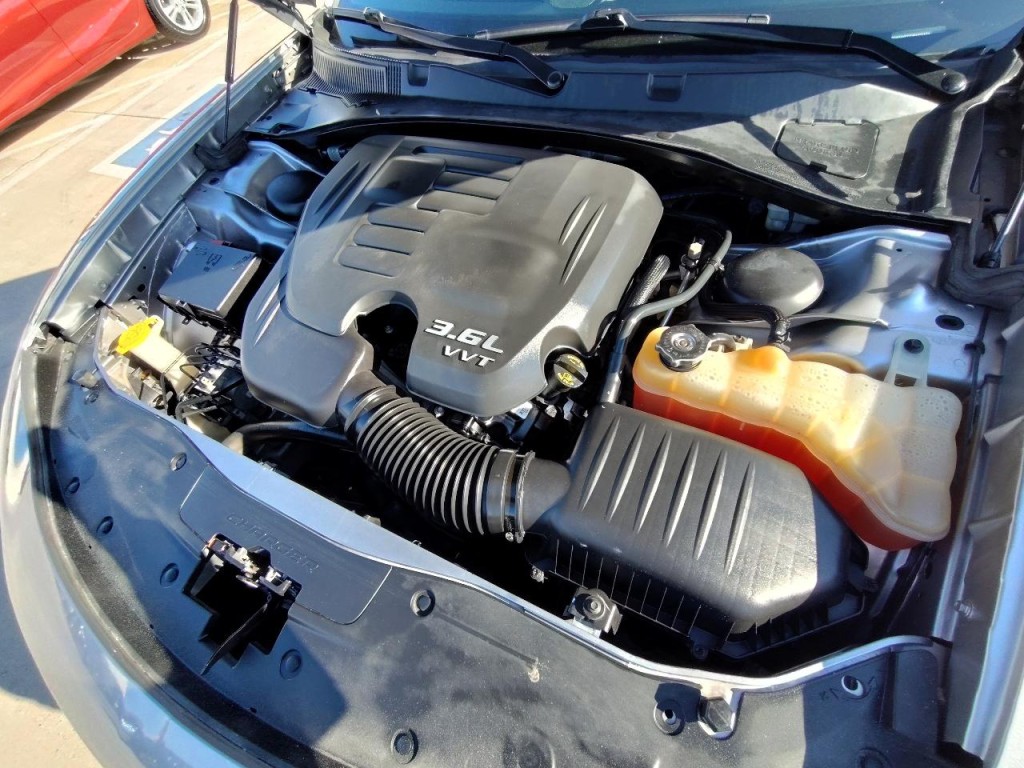 2015 Dodge Charger Image 12