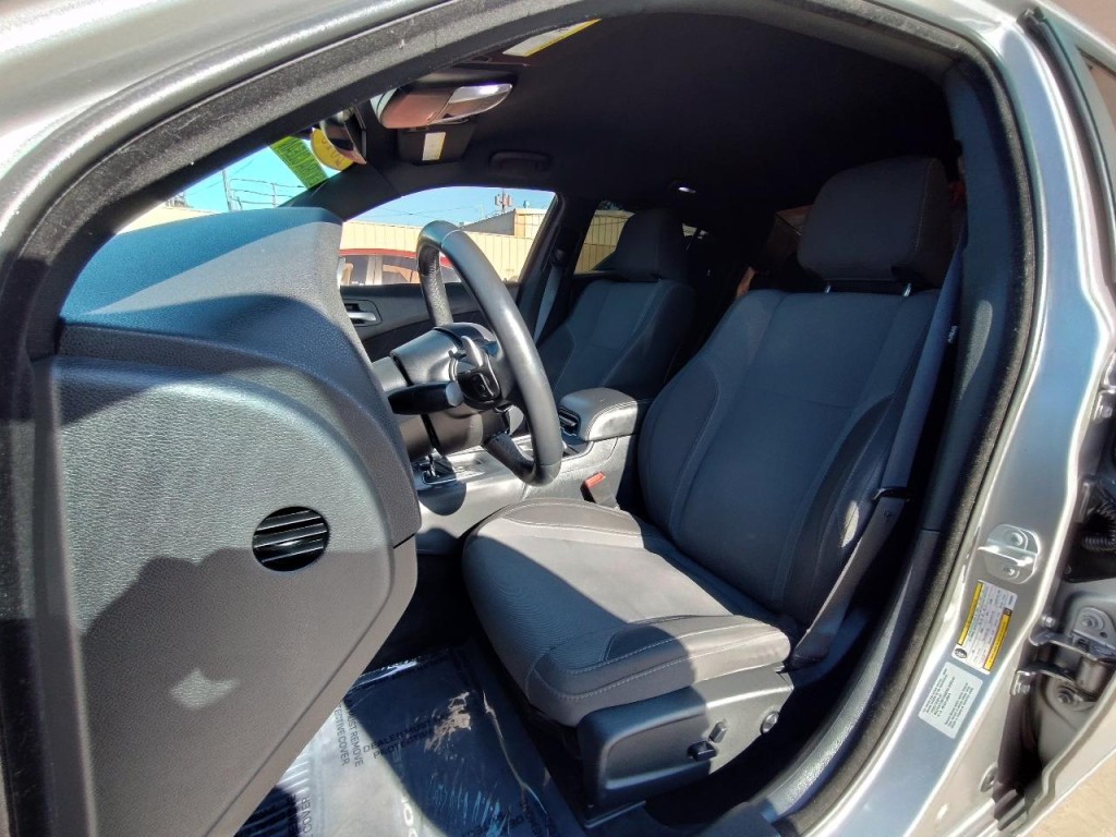 2015 Dodge Charger Image 16