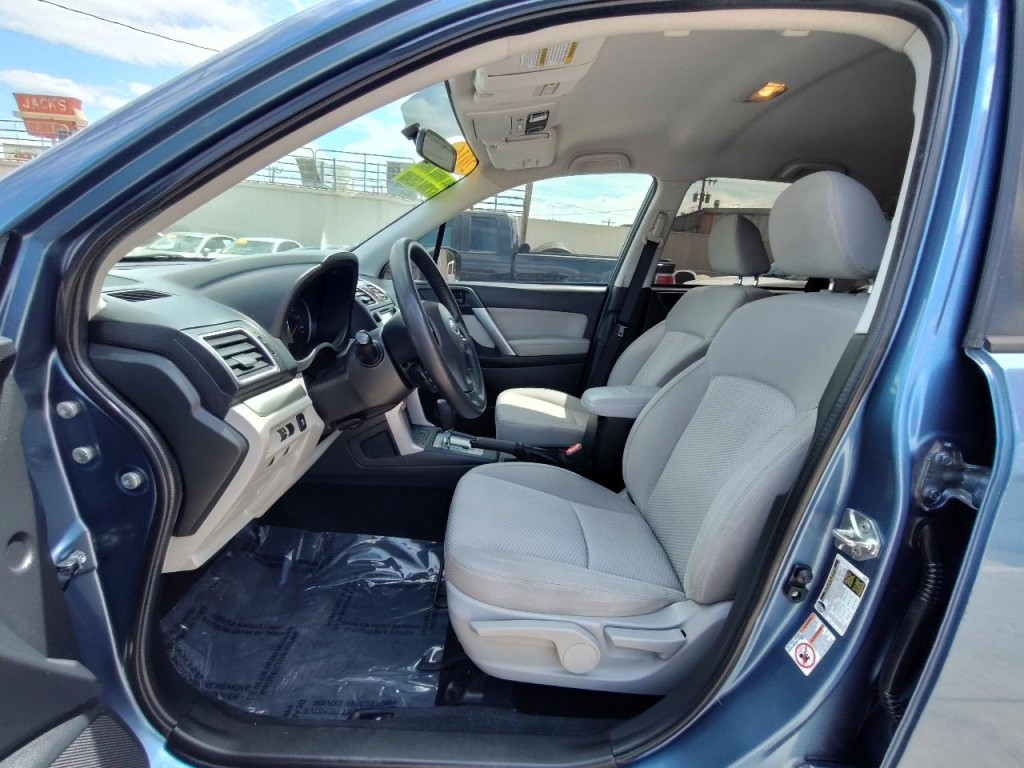 2016 Subaru Forester Image 14