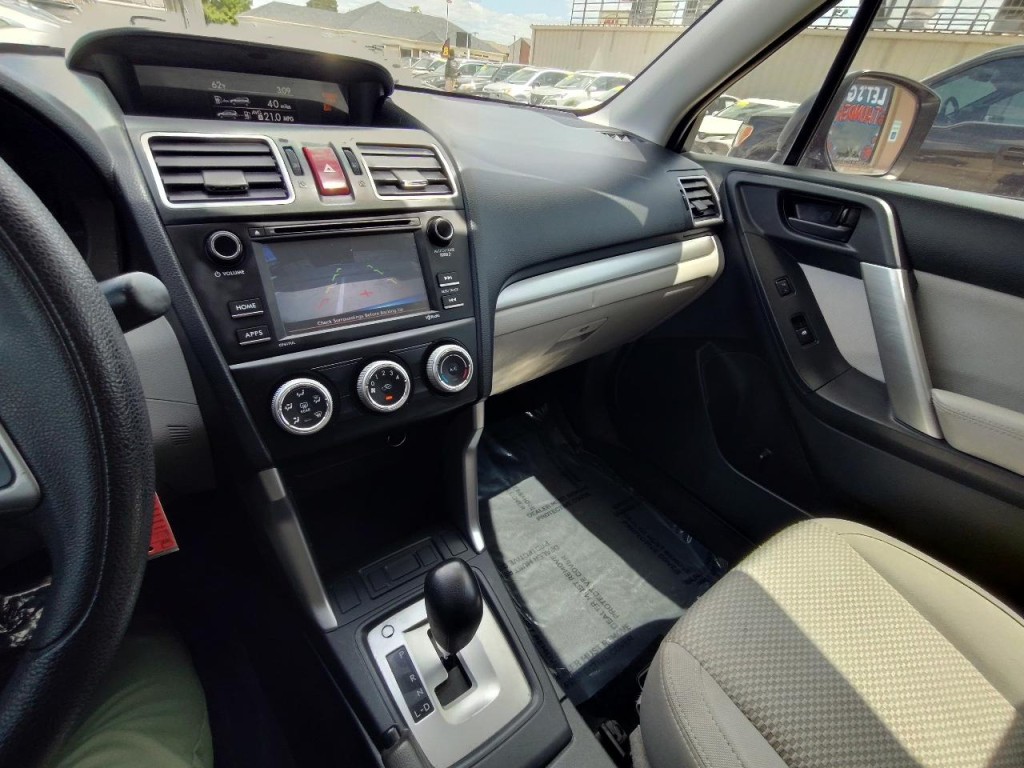 2016 Subaru Forester Image 21