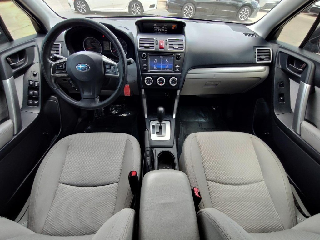 2016 Subaru Forester Image 30