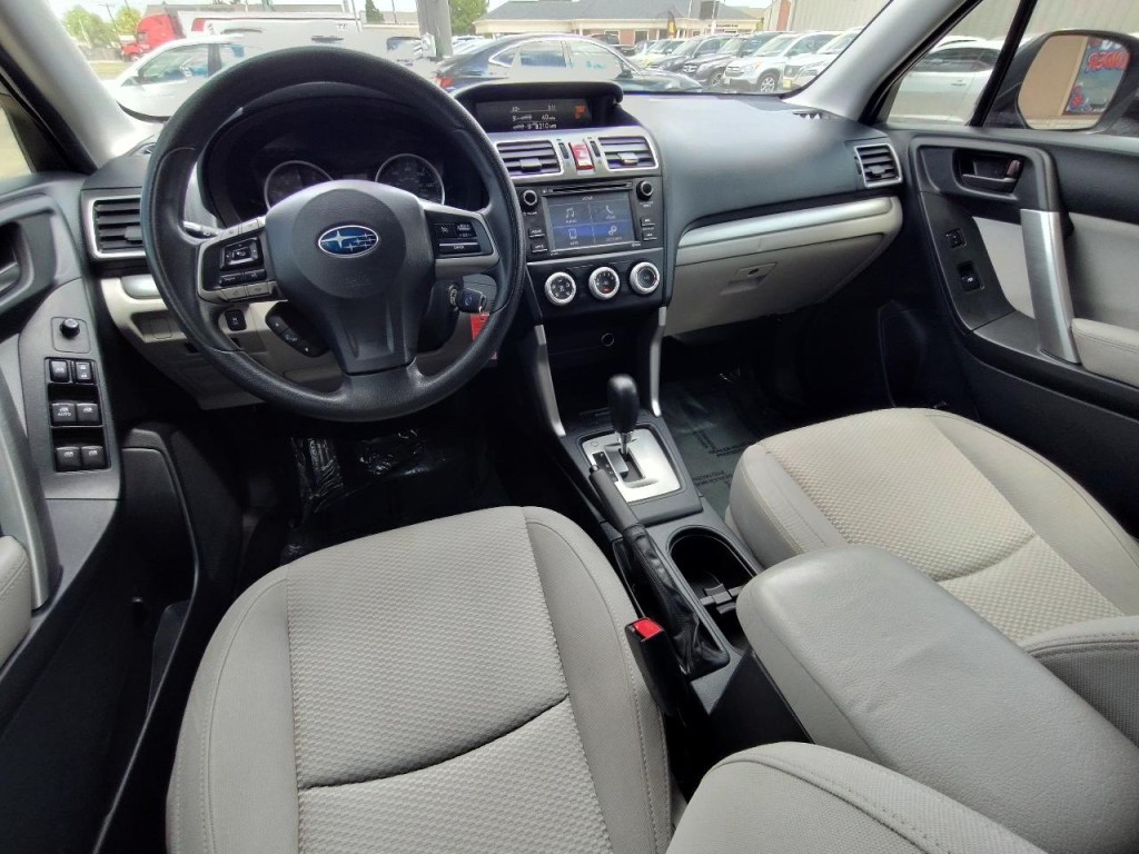 2016 Subaru Forester Image 31