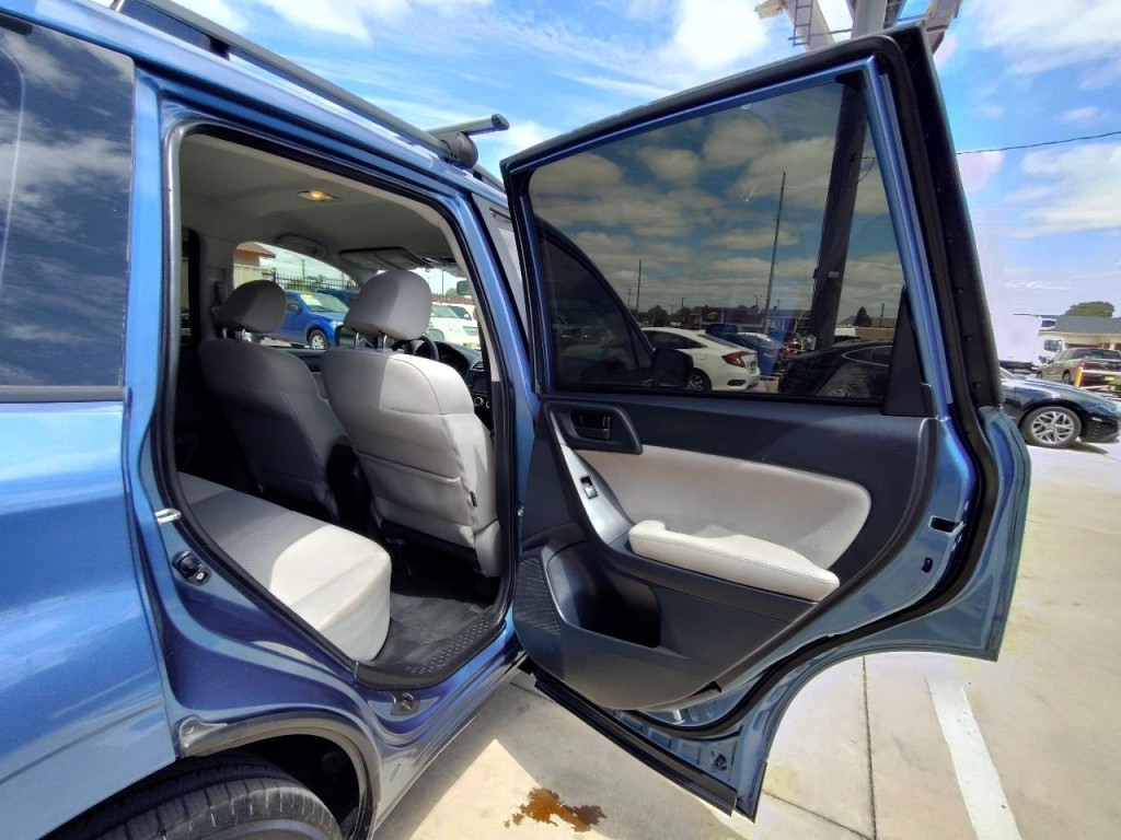2016 Subaru Forester Image 33