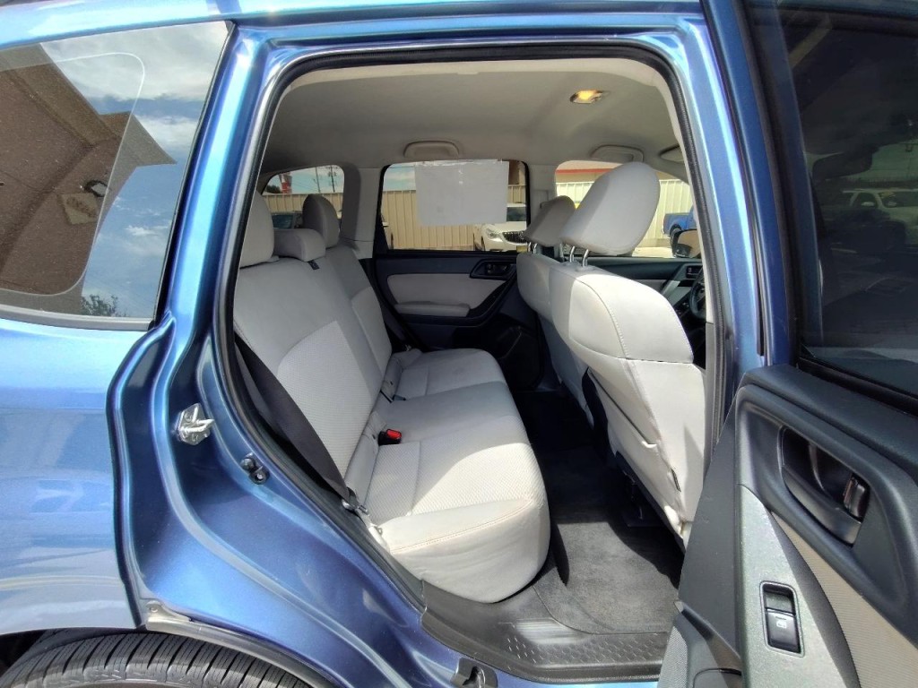 2016 Subaru Forester Image 34