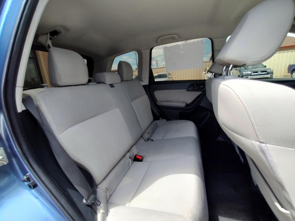 2016 Subaru Forester Image 35