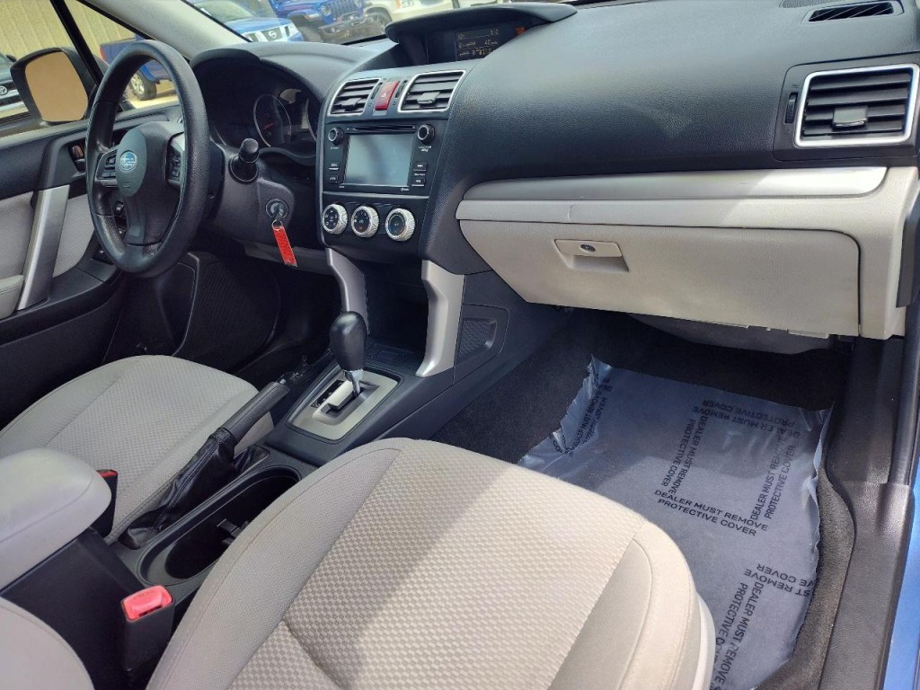 2016 Subaru Forester Image 40