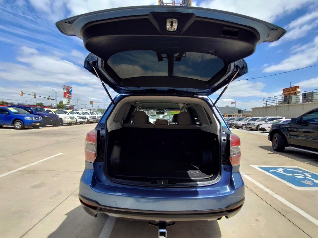 2016 Subaru Forester Image 41