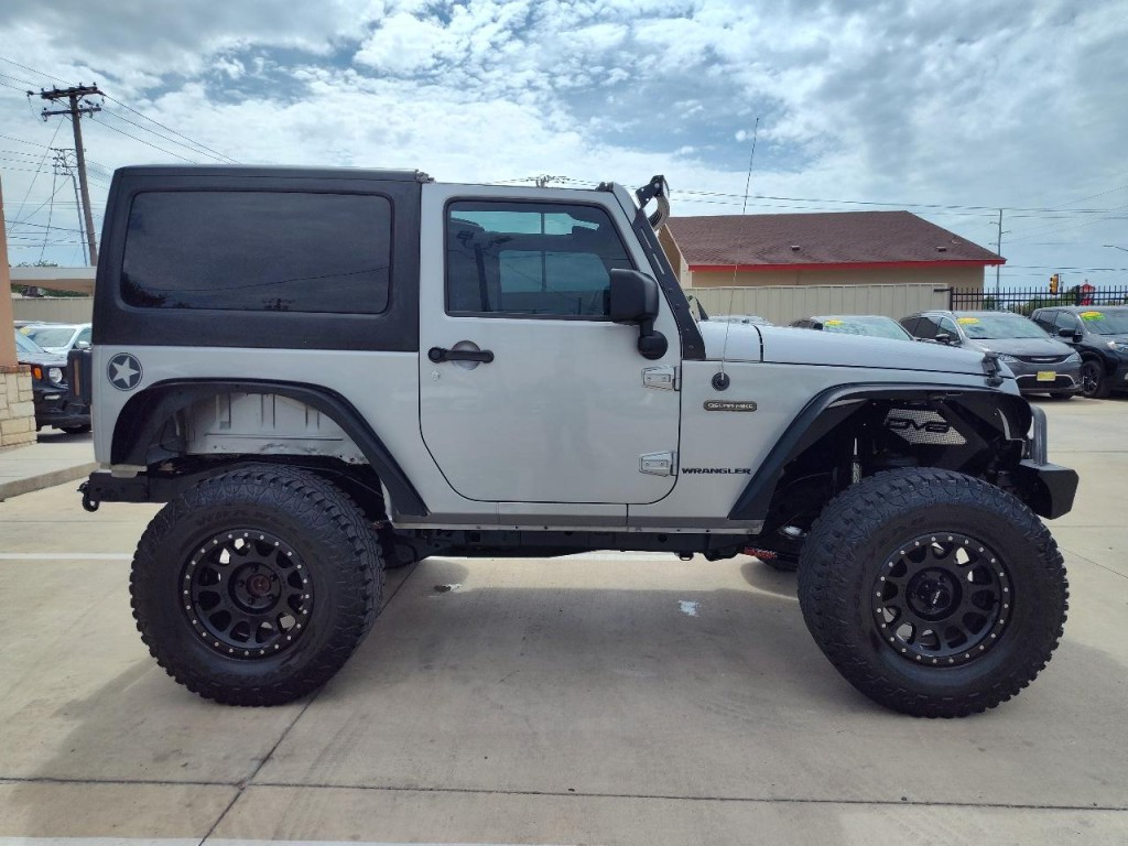 2016 Jeep Wrangler Image 3