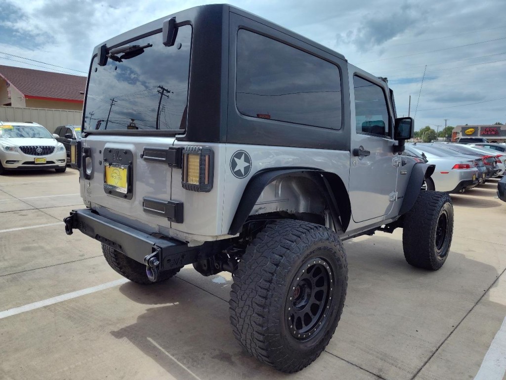 2016 Jeep Wrangler Image 4