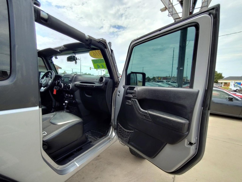 2016 Jeep Wrangler Image 31