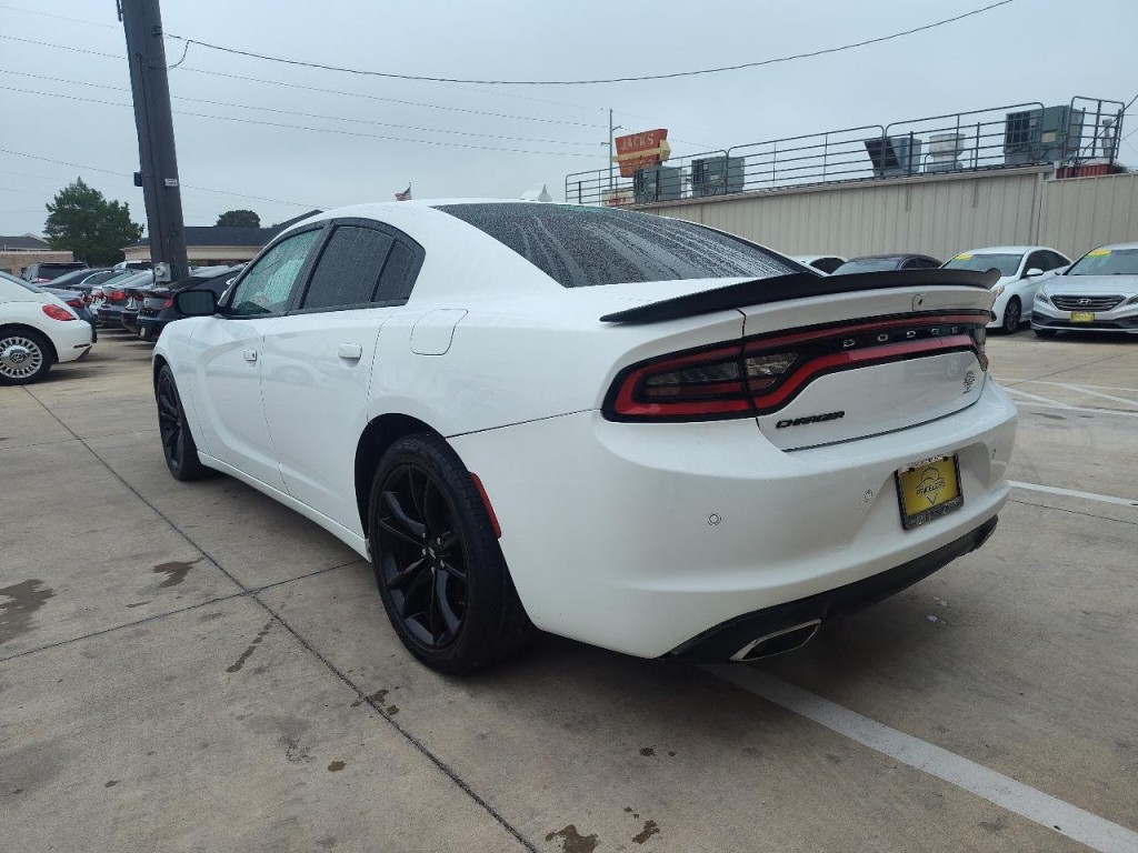 2017 Dodge Charger Image 6