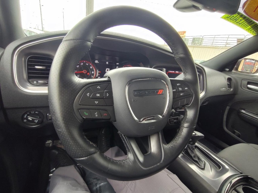 2017 Dodge Charger Image 16