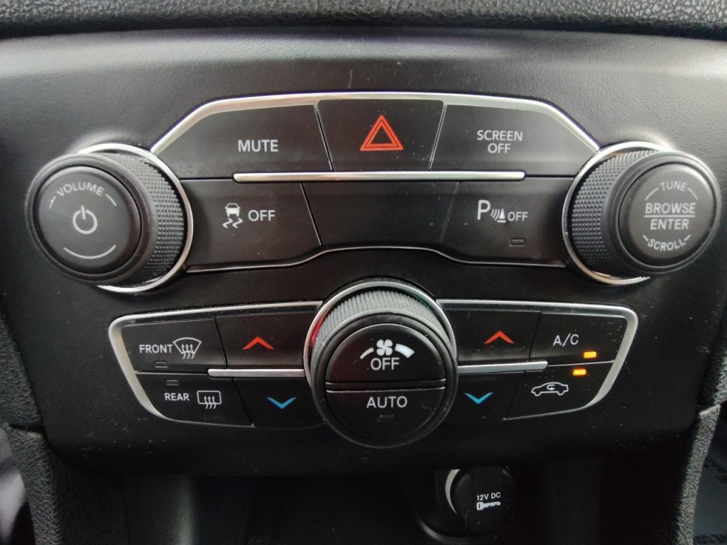 2017 Dodge Charger Image 21