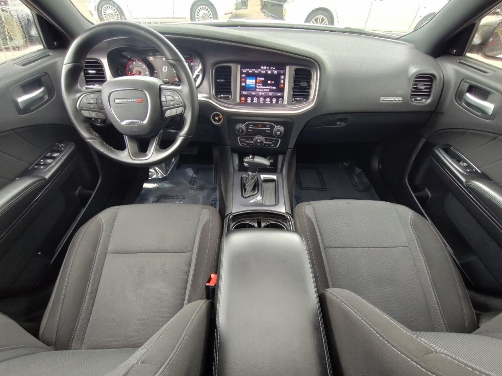 2017 Dodge Charger Image 40