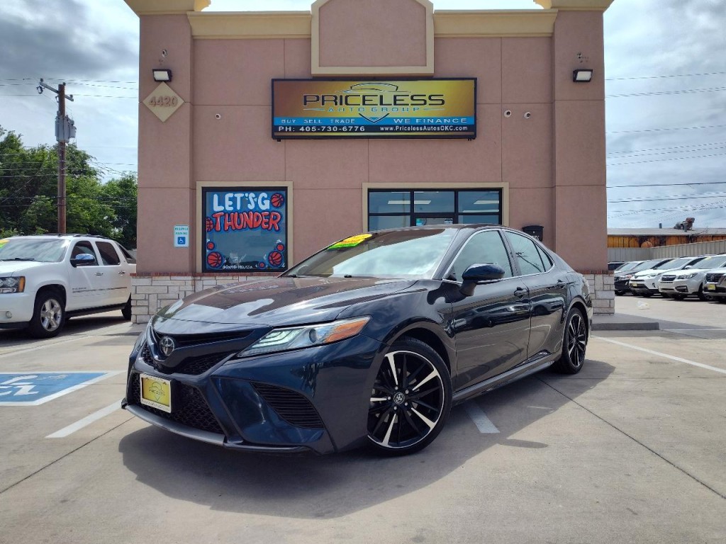 2019 Toyota Camry Image 1