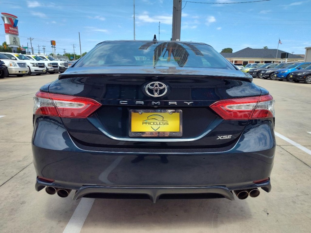 2019 Toyota Camry Image 5