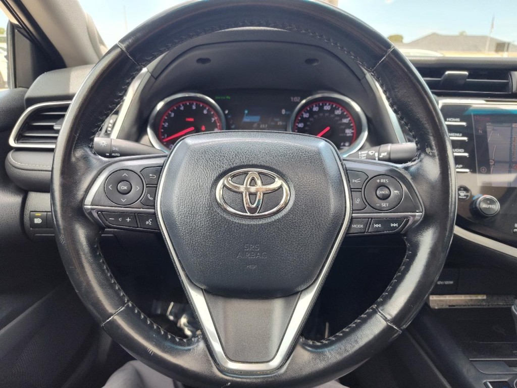 2019 Toyota Camry Image 17