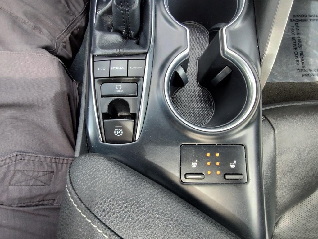 2019 Toyota Camry Image 23