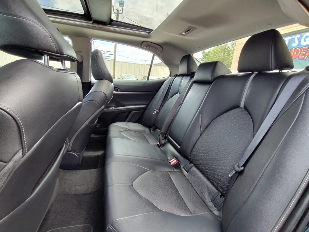2019 Toyota Camry Image 34