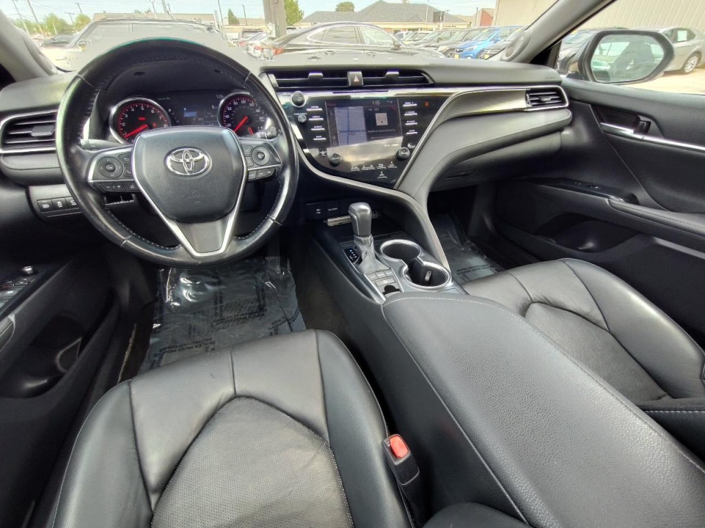 2019 Toyota Camry Image 38