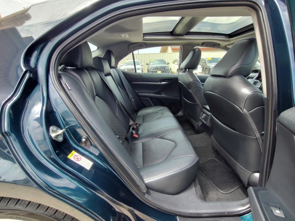 2019 Toyota Camry Image 41