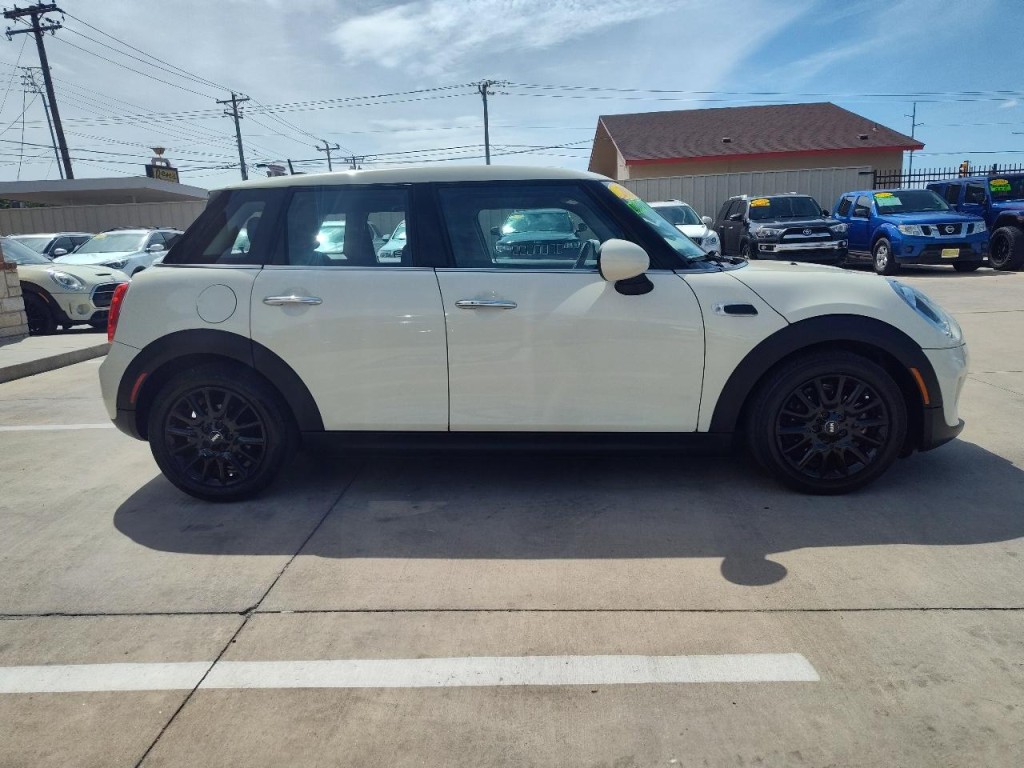 2019 MINI Cooper Image 3