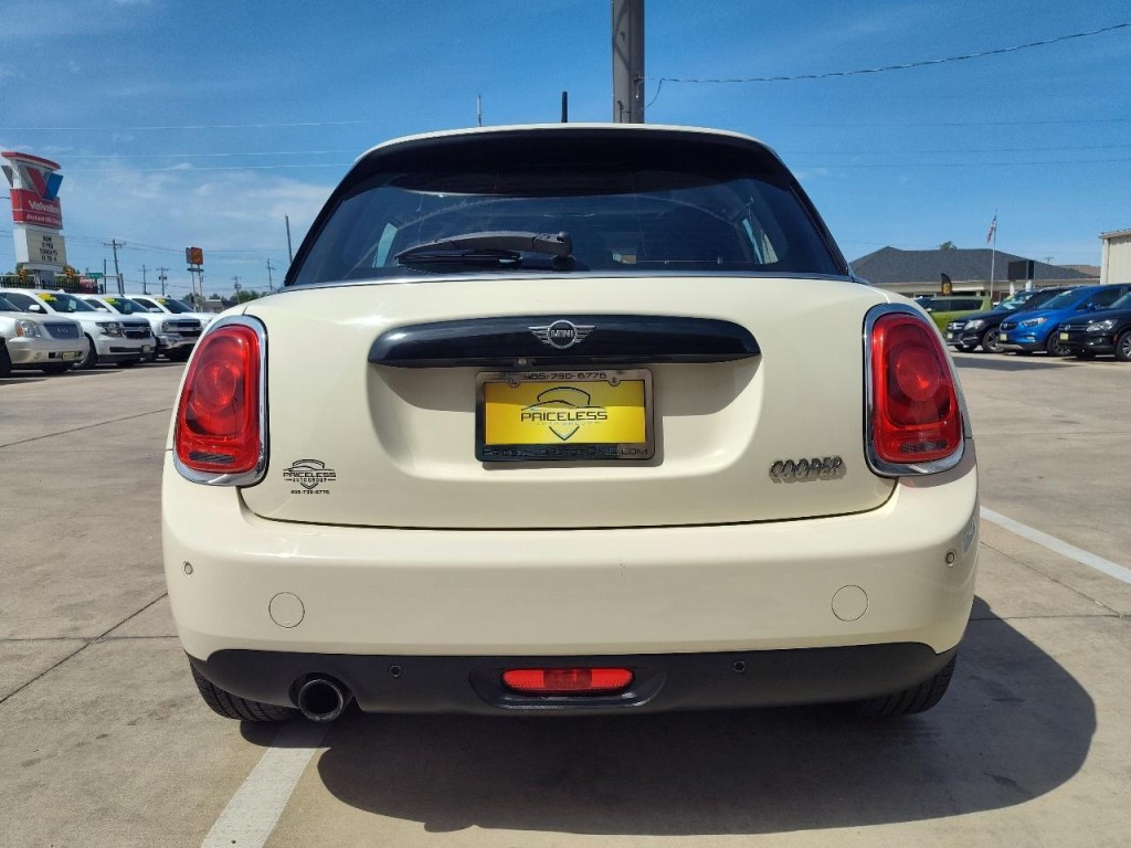 2019 MINI Cooper Image 5