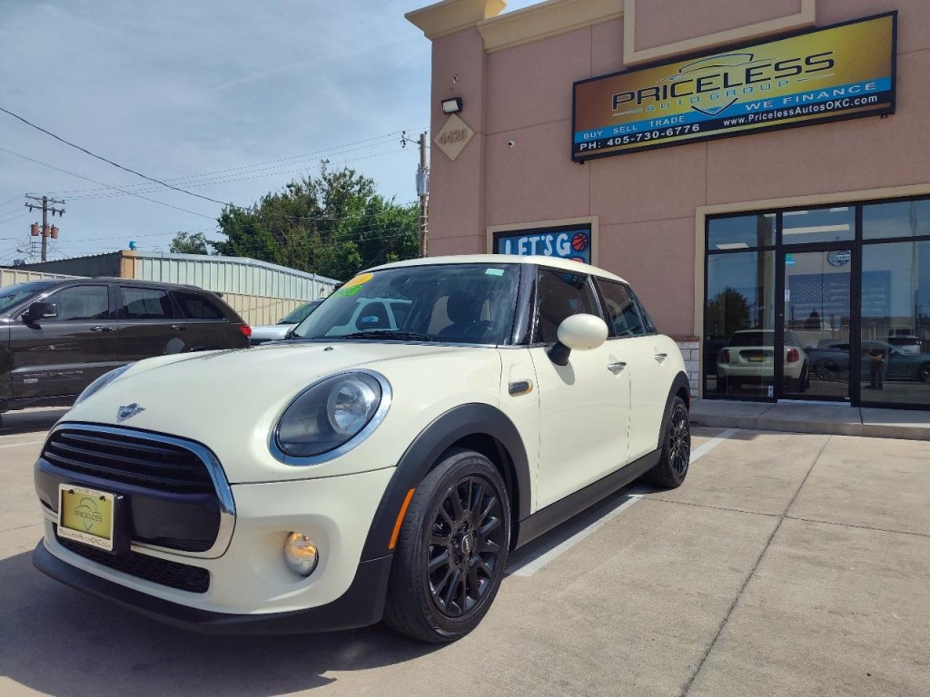 2019 MINI Cooper Image 8