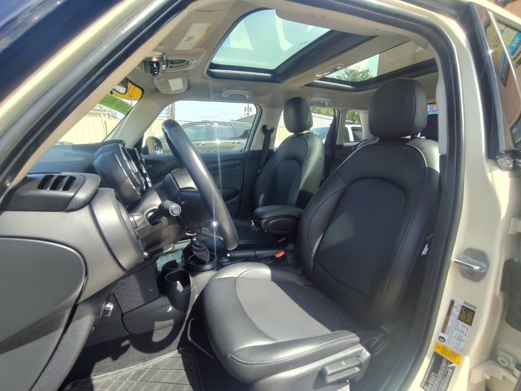 2019 MINI Cooper Image 14