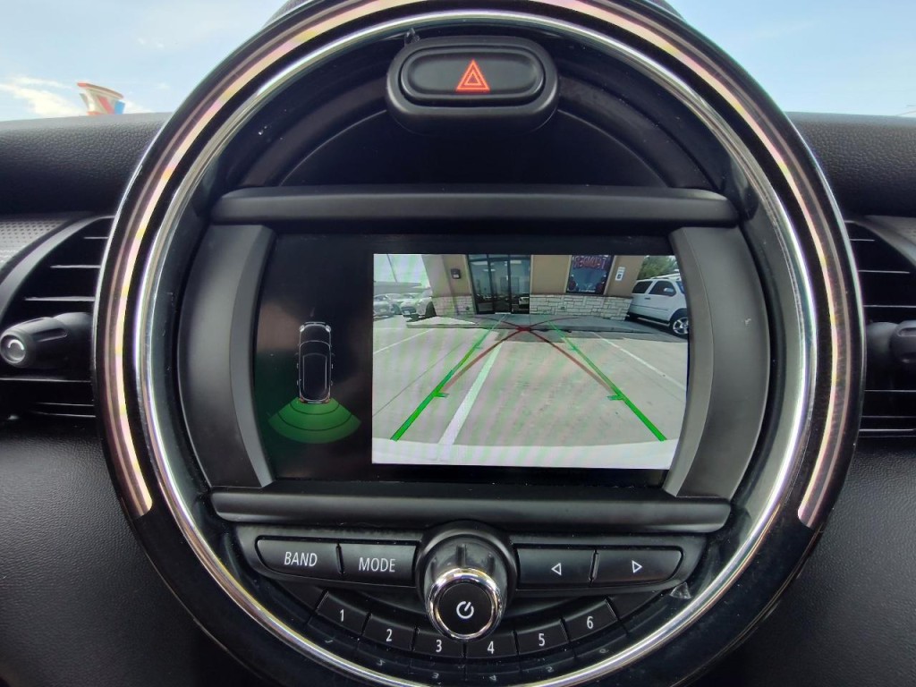2019 MINI Cooper Image 24